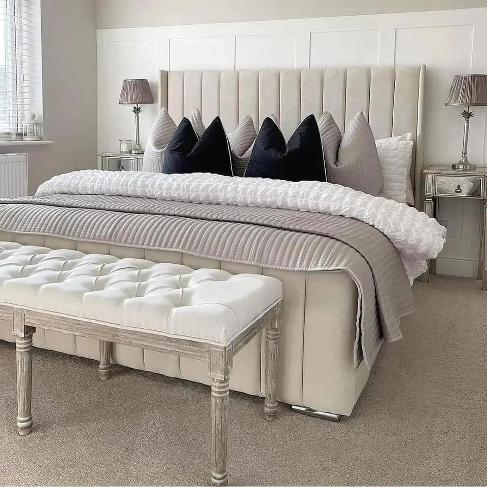 Lara Wingback